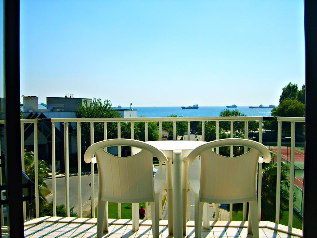 Atakoey Marina Hotel Istanbul Exteriör bild
